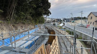 福岡市 早良区　擁壁足場工事